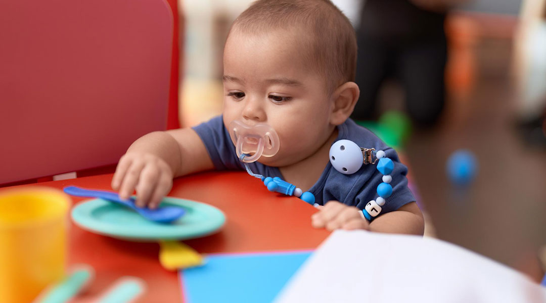 Les parents utilisent une astuce simple pour aider les bébés à se concentrer plus longtemps 3 - La minute santé concentration bébé