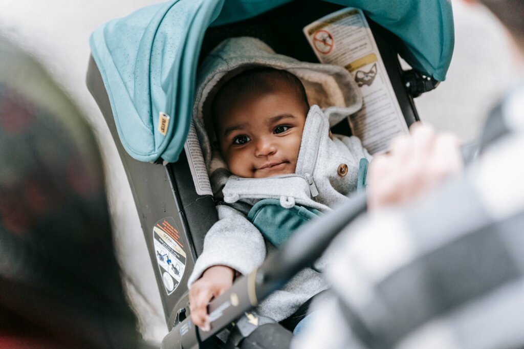 Équipements bébé d'occasion : le guide malin pour savoir quoi acheter sans risque (et quoi ne jamais lésiner sur le neuf !) | La Minute Santé 6 - La minute santé équipements bébé d'occasion